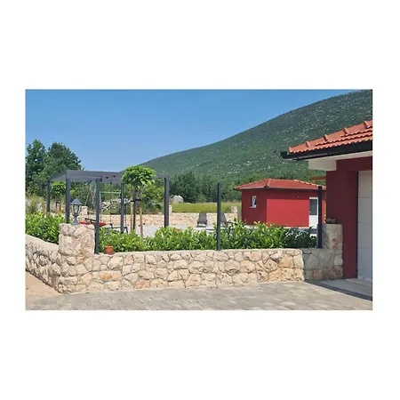 Beautiful In Feriehus Slivno (Split-Dalmatia)